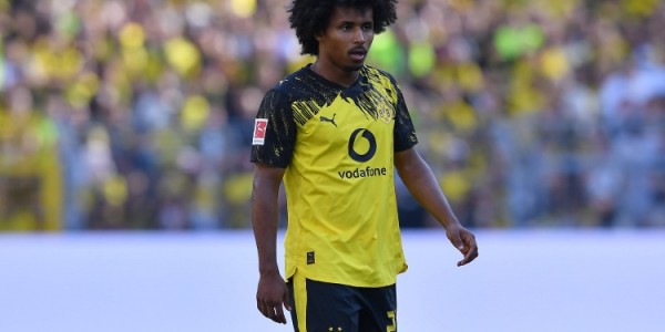 阿德耶米：多特全队都有志于争夺冠军 续约？你们媒体比我更清楚