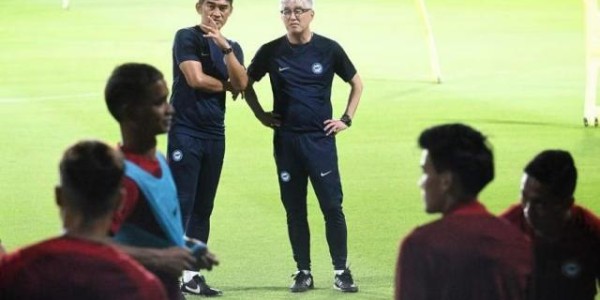 新加坡与国足同步展开备战 小仓勉带俩助手就位