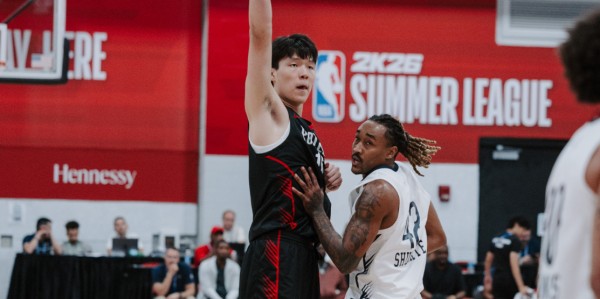 kaiyun-NBA生涯得分新高！杨瀚森15分+3记三分球，体能瓶颈成为隐患